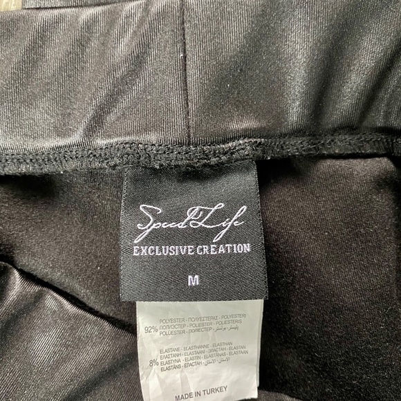 Athleisure set leggings and peplum zip up top - Picture 7 of 7